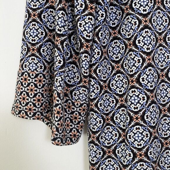 J. Jill Blue, Black & Pink Geometric Patterned Top, Size: Medium - Picture 4 of 9
